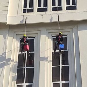 rope access cleaning