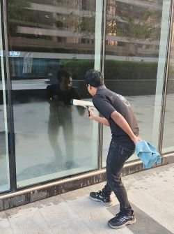 windows cleaning muscat hills