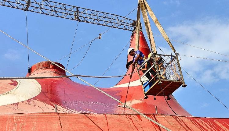 tent pressure washing